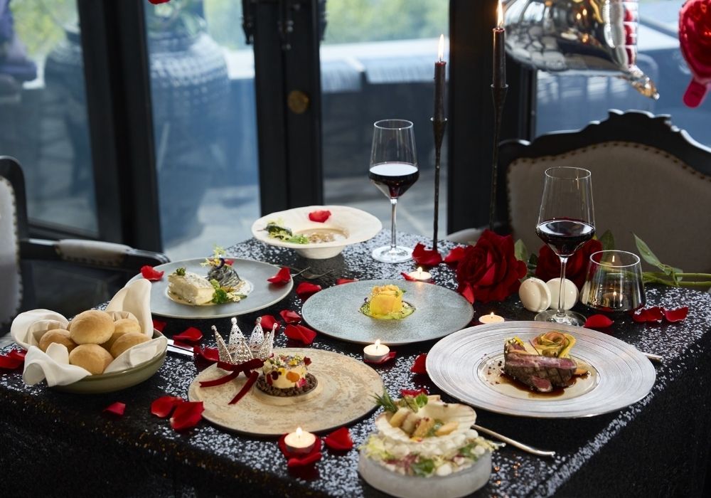 An elegant anniversary dinner in Da Nang